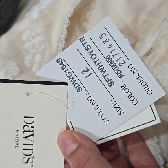 DB Studio Nwt 3D Soft White Floral Lace V-Neck Short Dress, Size 12 - Picture 6 of 16